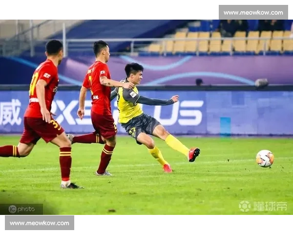 以板凳深度为核心解析球队长期竞争力与赛季稳定性构建夺冠基础